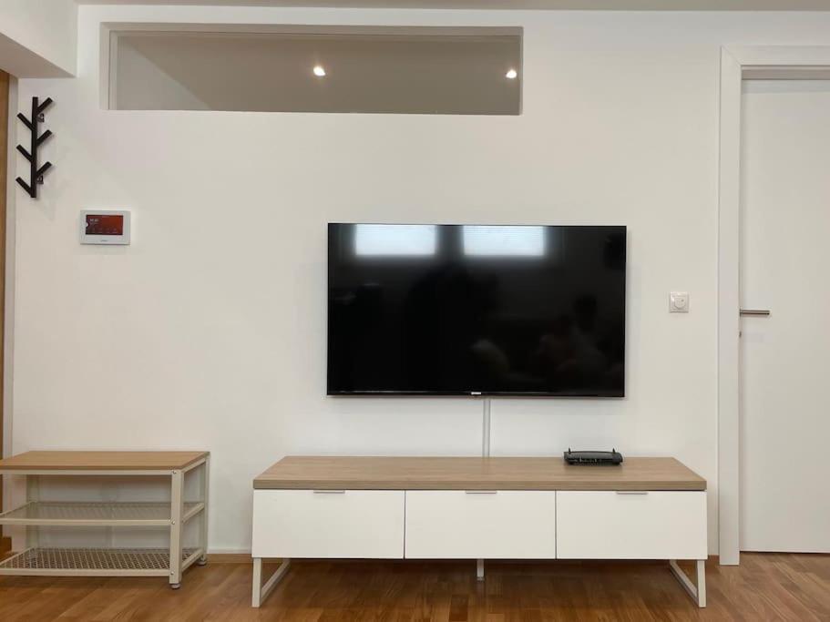 1,5-Zimmer, Top Ausgestattet, 4 Pers, Souterrain 플린트스바흐 외부 사진