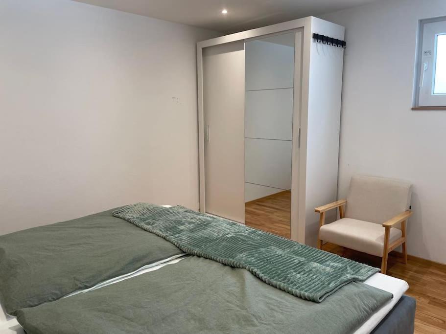 1,5-Zimmer, Top Ausgestattet, 4 Pers, Souterrain 플린트스바흐 외부 사진